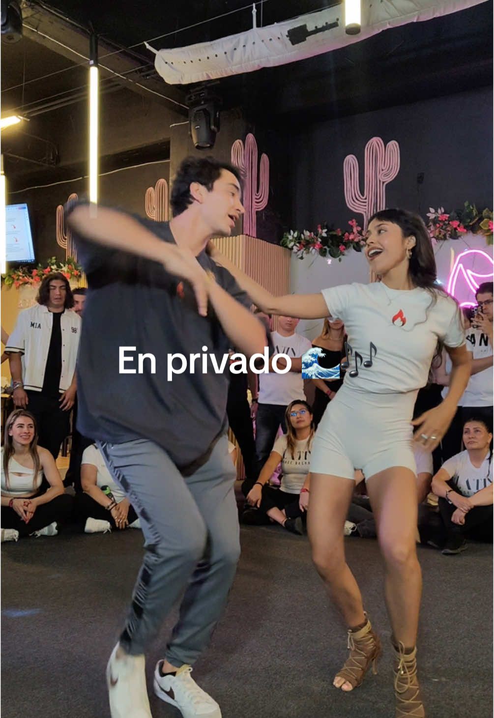 Por ti lo que tú quieras chiquita 😁🌊🎶 #bachata #xavi #manuelturizo 