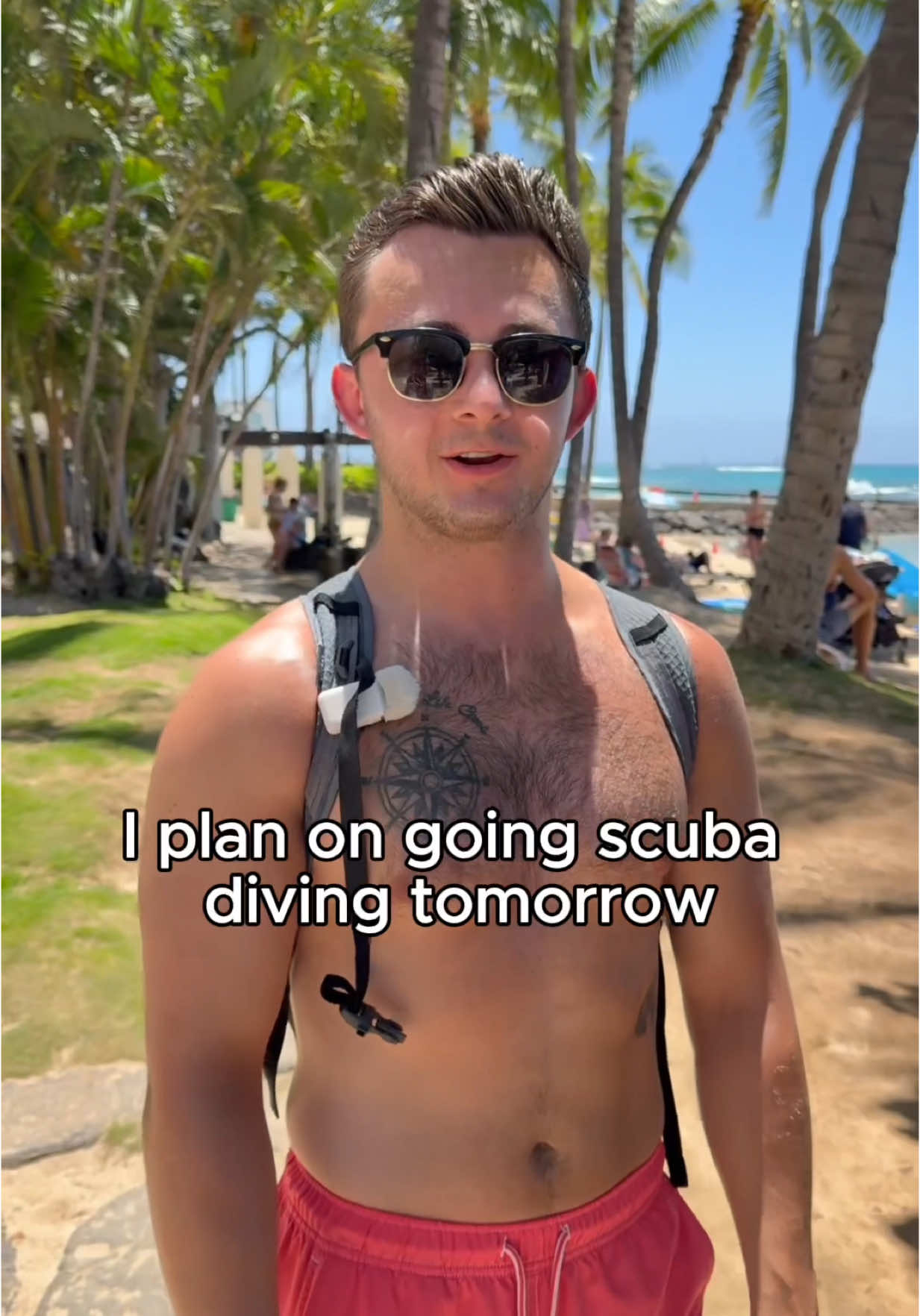 I interviewed an American traveler on a beautiful Hawaiian beach. He was incredibly friendly and graciously participated in the shoot. Thank you so much for your cooperation! #hawaii #australiatravel #american