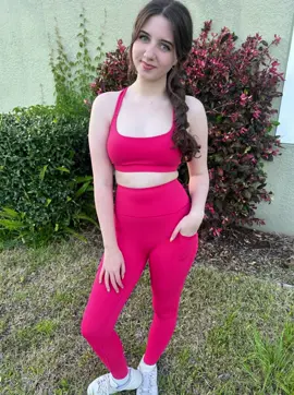 Hope you all had an awesome Monday! 🩷 Cross strapped sports bra and sculpted leggings @Popilush LLC  Use code LEXIM019 for 20% off ❣️ #FashionInspo #style #spring #viral #viralvideo #trend #trending #abcxyz #xyzbca #blueeyes #explore #explorepage #fyp #foryoupage #blowthisup 