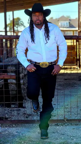 Happy 40th to my husband, My *****! I DONT PLAY ABOUT HIM! CHEERS AND BEERS TO 40 years 