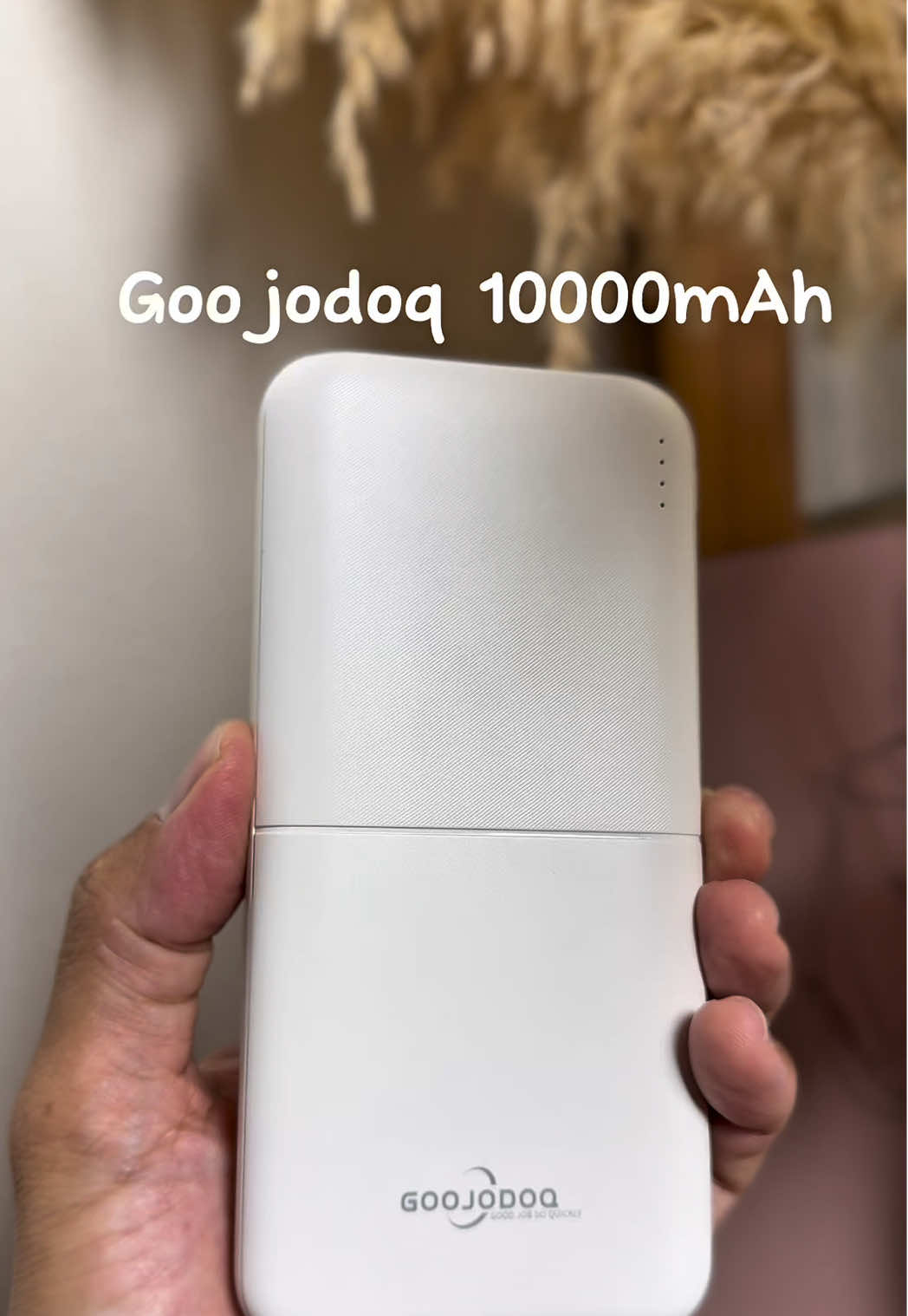 Sesuai sgt utk yg tak nak rabak poket!  yg selalu outstation, travel, student & yg empunya device perlu ada powerbank ni! Betul2 murah & paling penting function betul🤍 #powerbank #goojodoq #goojodoqpowerbank #powerbank10000mah #powerbankmurah #powerbankviral #slimpowerbank 