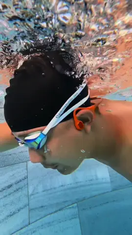 Bí quyết của Chiến đi bơi không nhàm chán. #MojawaVietnam #MojawaRunPlus #Tainghetruyendanxuong