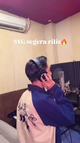 Doain ya teman supaya lagu nya segera rilis @ALLESTA @lestari Putri @yanie @Wenie Mulyati