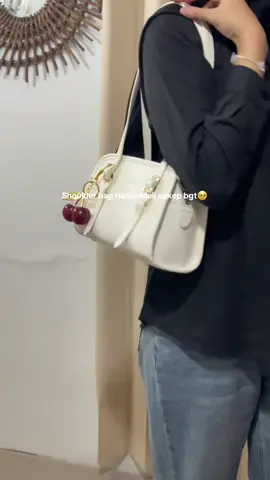 Shoulder bag elegan dari hathin mui murah dan cakep bgt🥹🥹  #tas #taswanita #shoulderbag #hathinmuii #murahbanget #ootdfashion 