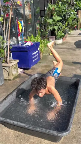 แช่น้ำแข็งฟื้นฟูร่างกายสุดหนาว! 🥶❄️🛁 #น้ำแข็ง#น้ําแข็ง่างกาย 