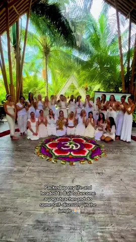 @House Of Om I’m so happy to be here 🙏🏼🧘🏼‍♀️🌅 #yogateacher #yogateachertraining #baliyoga #houseofom 