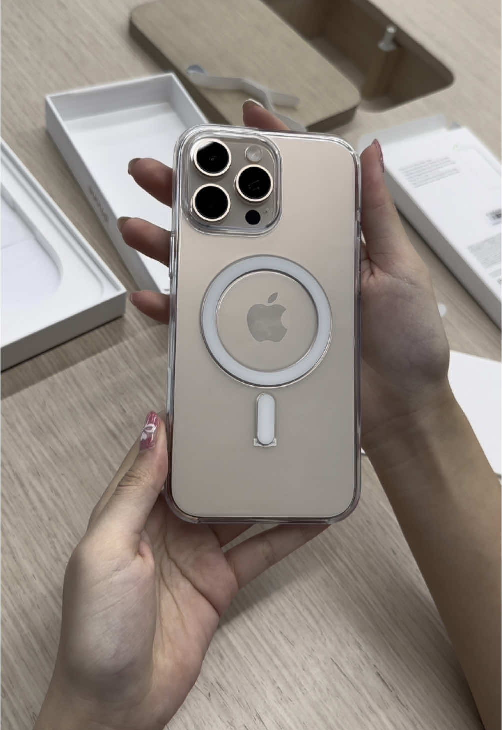 #unboxing #16promax #desserttitanium #iphone #naturaltitanium #ibox 