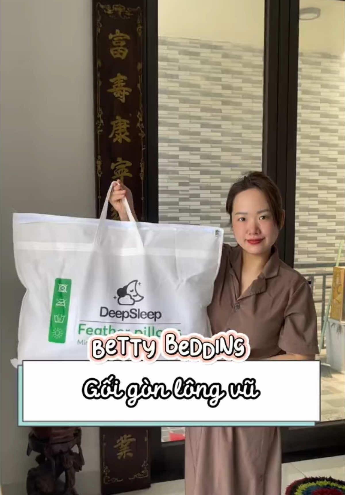 Review em gối nằm gòn lông vũ siêu êm đến từ nhà Betty Bedding. #goinam #bettybedding #btyhomeliving 