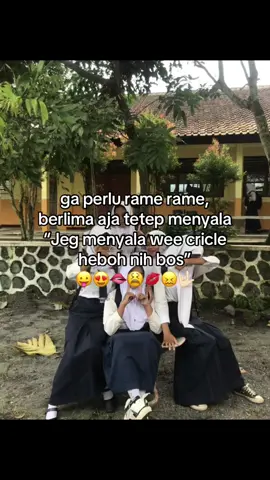 😖🤟🏻#fyp #konten #bestfriend #sayangkaliansemua #berlima #lopyu @call me zhra🧜🏻‍♀️ @sccandini @caa @isahh @de🅰️ 