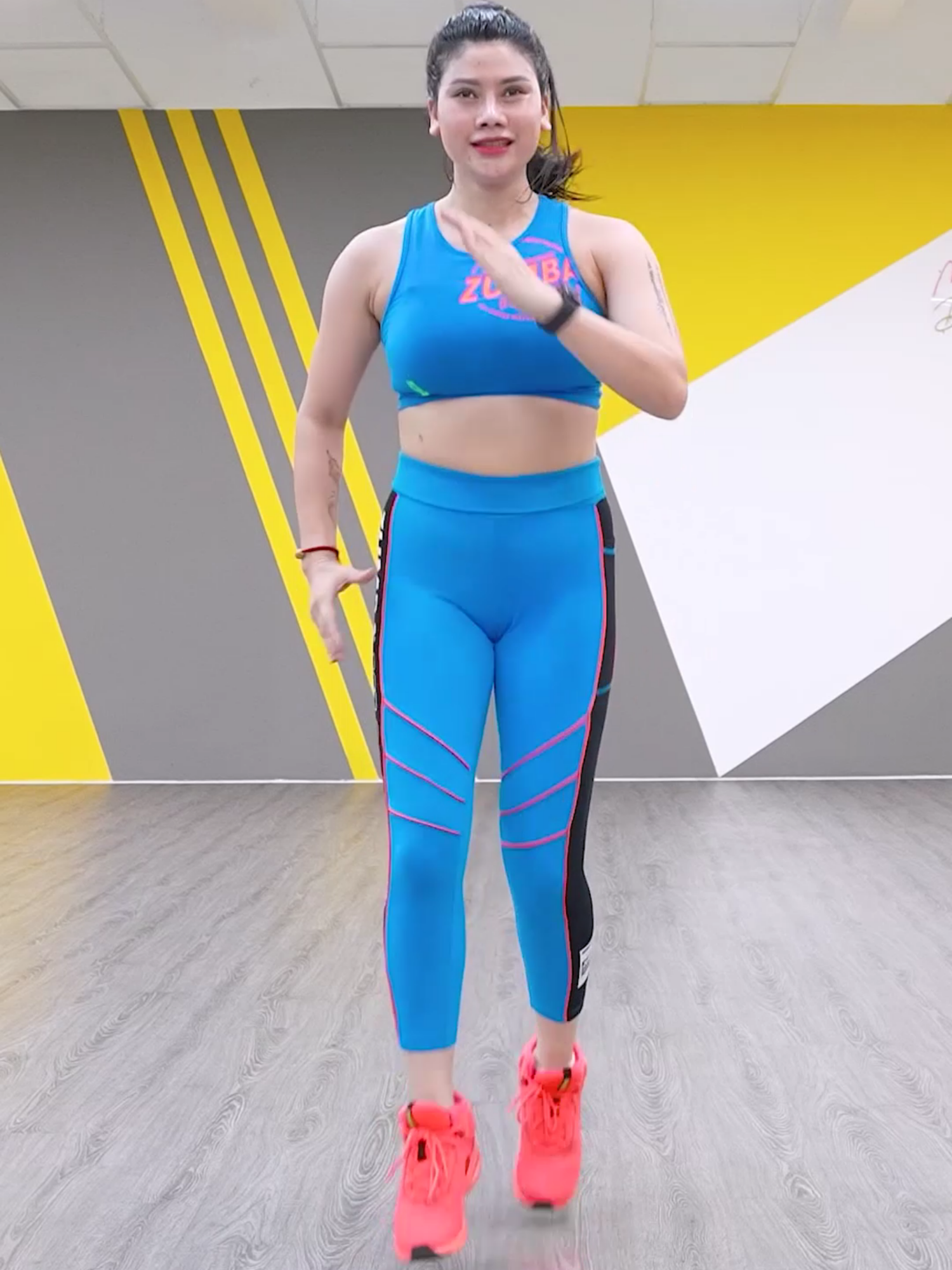 #mirapham #videoviralitiktok #aerobics_dance #EvaFitness #aerobic