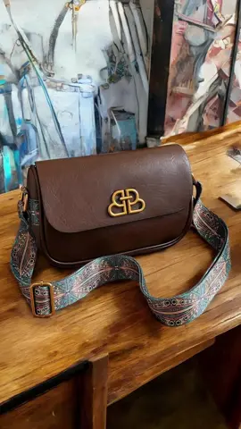 MOONBAGS Tas Selempang Shoulder Bag Wanita Fashion Korean KAISAQI - 270#tas #taswanita #tasslempang #taskorean #taskeren #taskekinian #belilokal #wibgajian #cuantanpabatas #fyp #bismillahfyp 