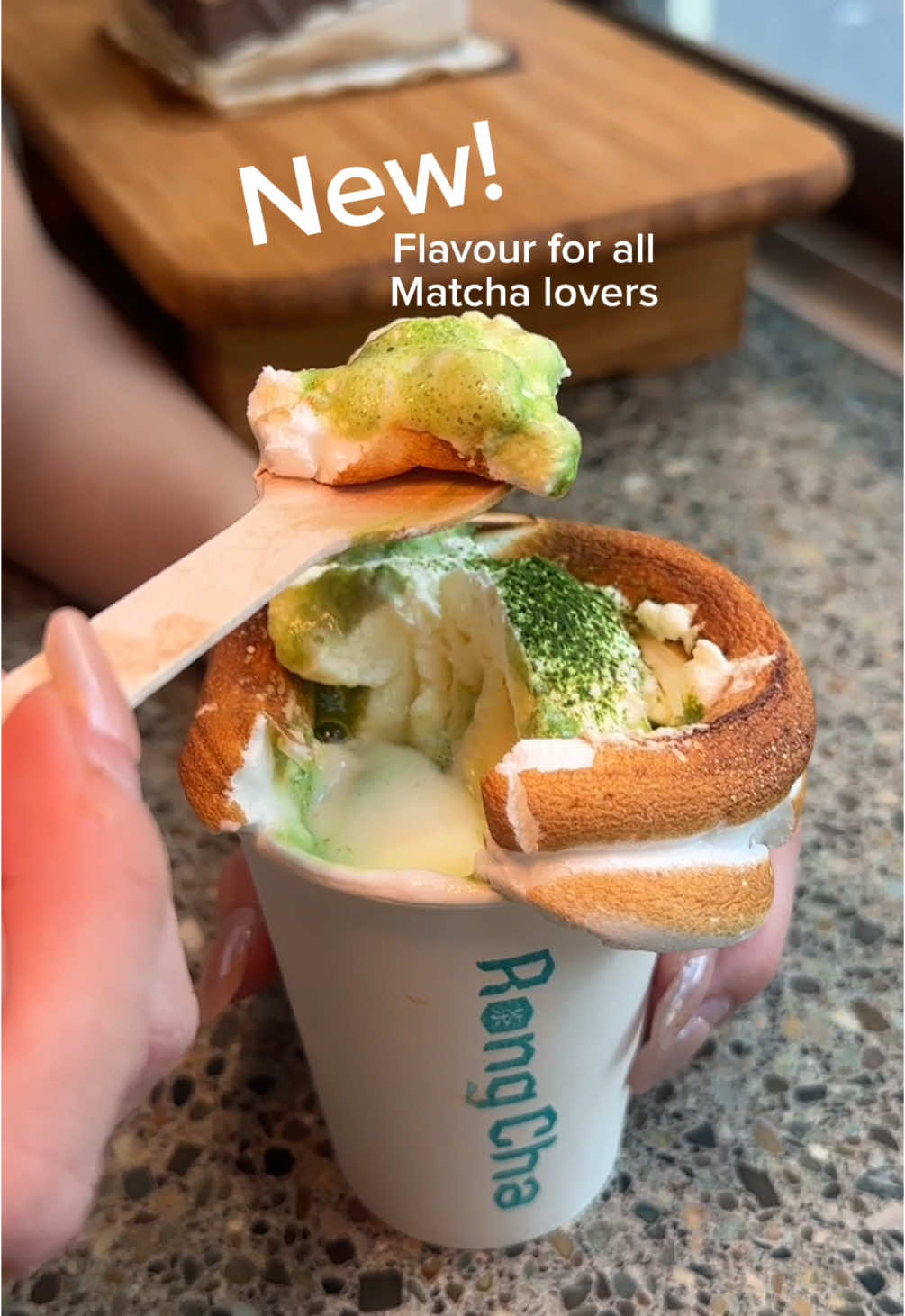 Hey Melbourne! The viral Hot Chocolate is BACK this Friday! 🐣 Come warm up with our new S’more Hot Chocolate Fudge Brownie and our special Matcha flavour you won’t want to miss. Find us at Rong Cha  📍18 Little Lonsdale Open 11am–10pm daily (closed 3–4pm) It’s the season for indulgence.  See you this week!🐣 #rongcha #melbournecafe #dessert #melbournedessert #melbournefoodie #melbournebrunch #rongchamelbourne #brunch #thaifood #s’more #hotchocolate☕️ #season #winter 