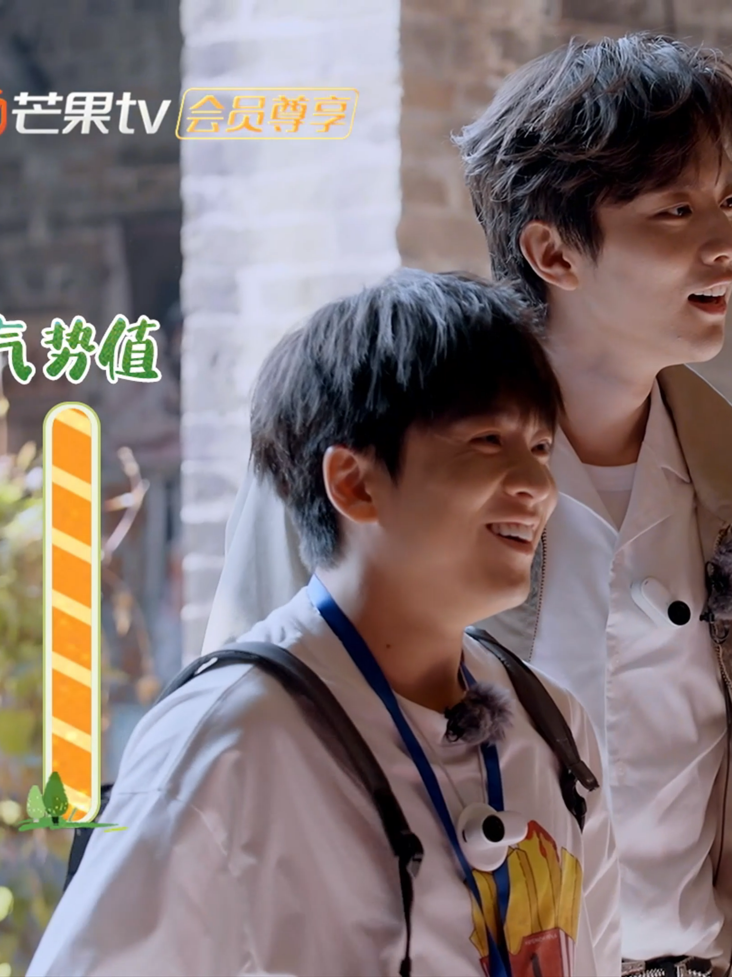 [CLIP·#WangJingxuan gives on-site guidance to #WuYi on how to perform the 