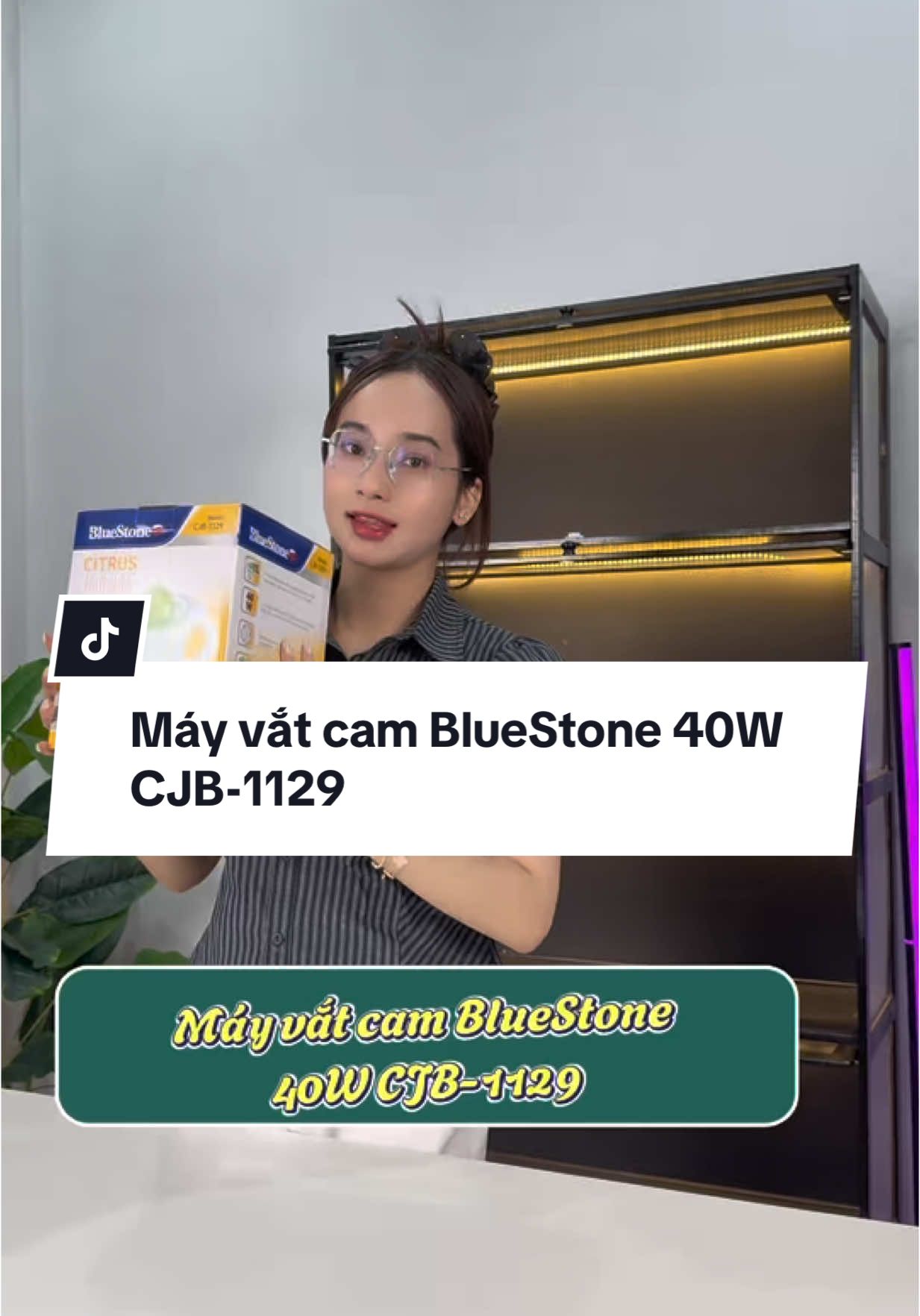 Mùa hè mọi người nên sắm em này vắt cam tiện lắm nha #bluestone #mayvatcam