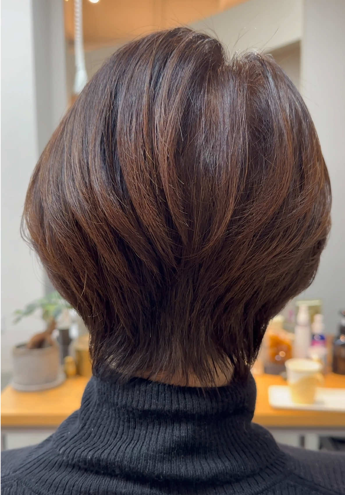 上品なショートカット/Short Haircut corte curto Corte de pelo corto 短髮 숏컷 Kiểu tóc ngắn 短发发型 Potongan rambut pendek ▪️使用ハサミ/scissors JOEWELL FXPRO-55MB supreme ボリュームコントロールセニング SNT-40 CST25/30 #단발펌스타일 #헤어컷 #cabelo #cabeleireira #cabeleireiro #숏컷 #shorthairstyle #hairstyleforshorthair #haircut #cortedepelo #pelo #cabello #hair  #haircut #hairstyle #hairstyles #hairstylest #美容師 #Hairdresser #Peluquero #미용사 #美发师 #ジョーウェル #joewell  @JOEWELL 