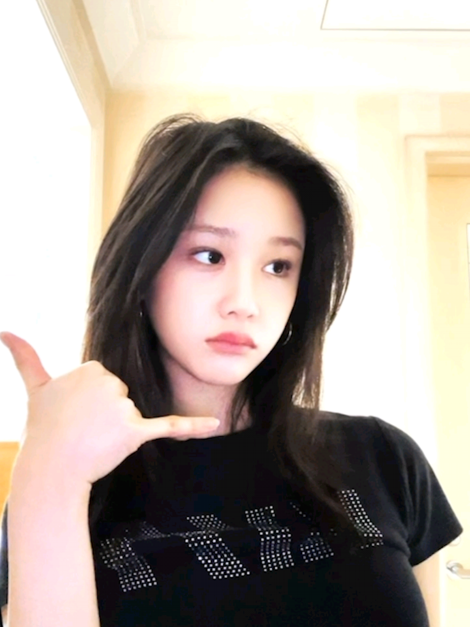 I’m kinda busy😎🤙 #BABYMONSTER #베이비몬스터 #PHARITA #파리타