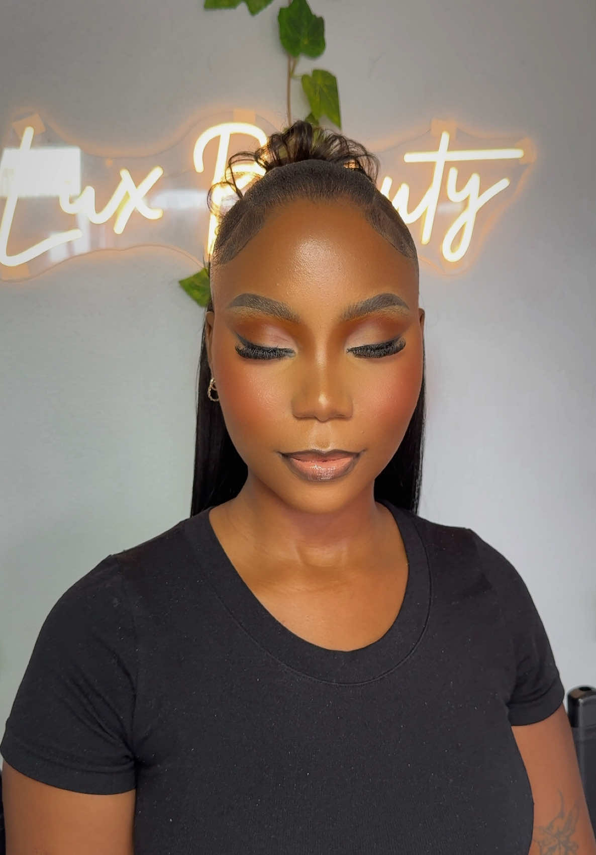 Hair and soft glam 🌹0693304914 #luxbeautysalon #salonviral #barbieponytail #SmallBusiness #pondo #halfuphalfdown #tembisa #ivorypark #kaalfontein #phomolong #midrand #centurion #clayville #makeupartist #softglam #pondohairstyles #sewinsouthafrica #makeuptutorials #skincare #skincaretips 