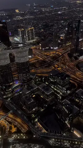 Welcome to Dubai❤️🇦🇪 #fypシ゚viral #loving_dubai #foryoupage #dxblove #اكسبلورfypシ゚_explore❥ #burjkhalifa #Viral #dubaimall #tiktok #tiktoktraditions #explore #foryou #goviral 