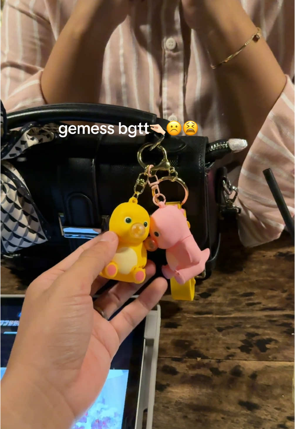 pliss ini lucu bgtt pengennn😭😭 #fyp #keychainnailong #nailong #dinokuning #gantungantas #keychain 