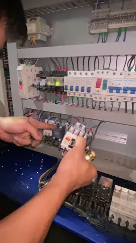 #Haitian . Máy ép nhựa ..