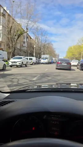 На оборону грошей немає , але на те щоб возить людей в автозаках до слідчих гроші є і виконавці є