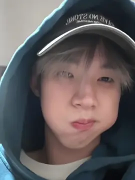 I just wanna be your lover    ib → kyorvie  ( #hongshihoshi #lykn #lykyou #fyp #foryou #thailand #blowup ) 