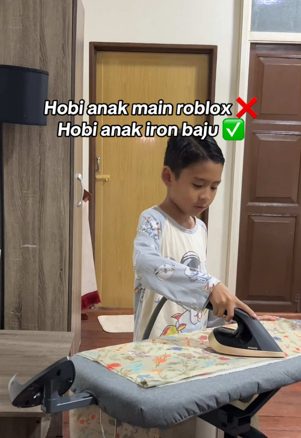 Hobi anak korang apa? Alhamdulillah dah besar anak Umi suka iron baju 🤩 Umi tacing 🥹 Kalau aunty2 nak beli boleh washabi , rerogerrr klik je link kat atas tu k! Jomm selagi ada stok!  #ironphilipsamway #ironamway #ironAIO #ironviral #philips #philipshomeliving #amwayklang #amwaysetiaalam #amwaymeru #amwayshahalam 