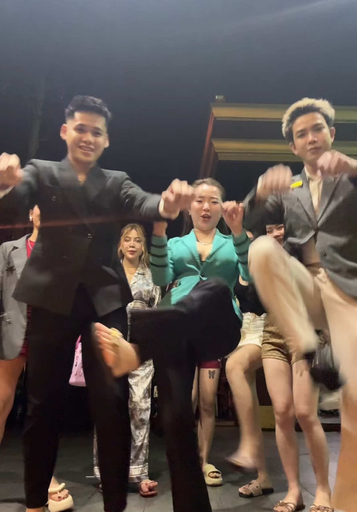 Sau giờ G 😆, cười đau bụng thiệt 😂 #9EClub #nighlife #bar #phúquốc #富国岛 #富国島 