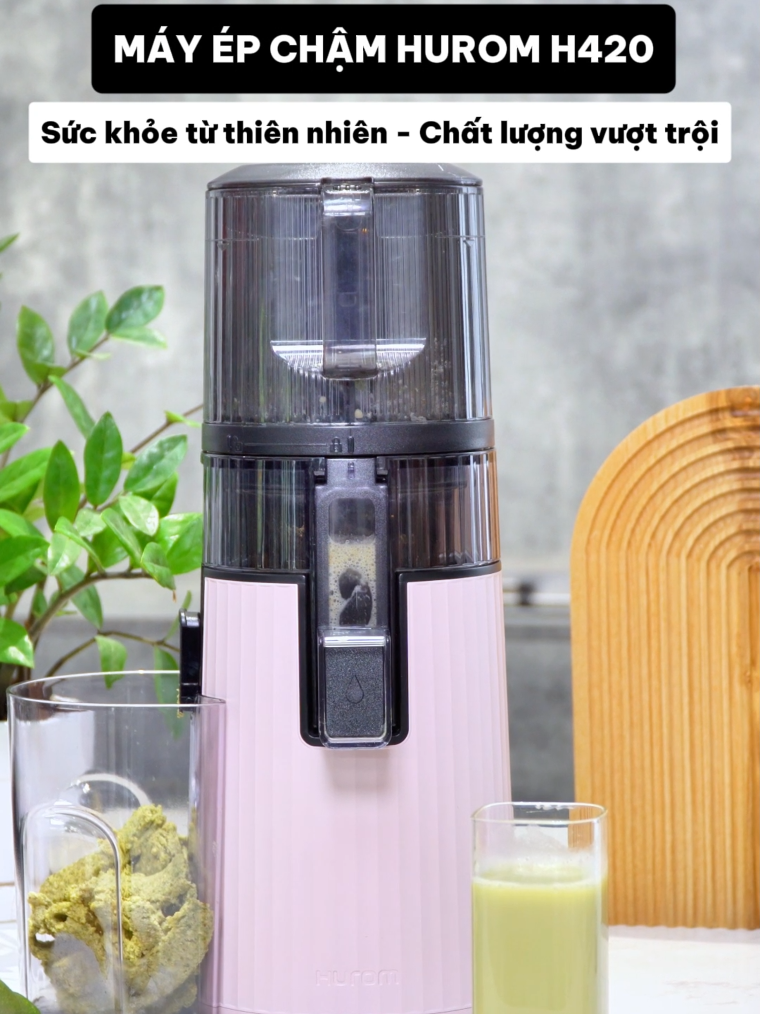 🥛 SỮA HẠT ĐẬU XANH TẠI NHÀ – NGON, MỊN, DỄ LÀM CÙNG HUROM H420! 💚 Bạn đang tìm một cách làm sữa hạt đơn giản, tiết kiệm mà vẫn đầy đủ dinh dưỡng? Vậy thì đừng bỏ lỡ sữa đậu xanh cùng máy ép chậm Hurom H420! ✨ Không cần máy xay, không cần lọc rây phức tạp ✨ Chỉ cần ngâm đậu, ép nhẹ nhàng với H420 – là bạn đã có ngay ly sữa mịn màng, nguyên chất ✨ Giàu protein – ít tốn kém – siêu dễ làm! 💚 Hurom H420 không chỉ ép trái cây, làm kem mà còn là “trợ lý sữa hạt” cực đỉnh cho gian bếp hiện đại. 👉 Bắt đầu hành trình sống xanh, khỏe mạnh và tiết kiệm ngay hôm nay! ============= 𝐇𝐮𝐫𝐨𝐦 𝐕𝐢𝐞𝐭𝐧𝐚𝐦 𝐎𝐟𝐟𝐢𝐜𝐢𝐚𝐥 Độc quyền phân phối chính hãng Hurom tại Việt Nam ————————— Kiểm tra hàng trước khi nhận Bảo hành độc quyền 10 năm chính hãng Lỗi 1 đổi 1 trong vòng 30 ngày Freeship toàn quốc #hurom #mayepcham #mayepchamhurom #H420 #huromvietnam #suckhoe #huromvietnam #suckhoe