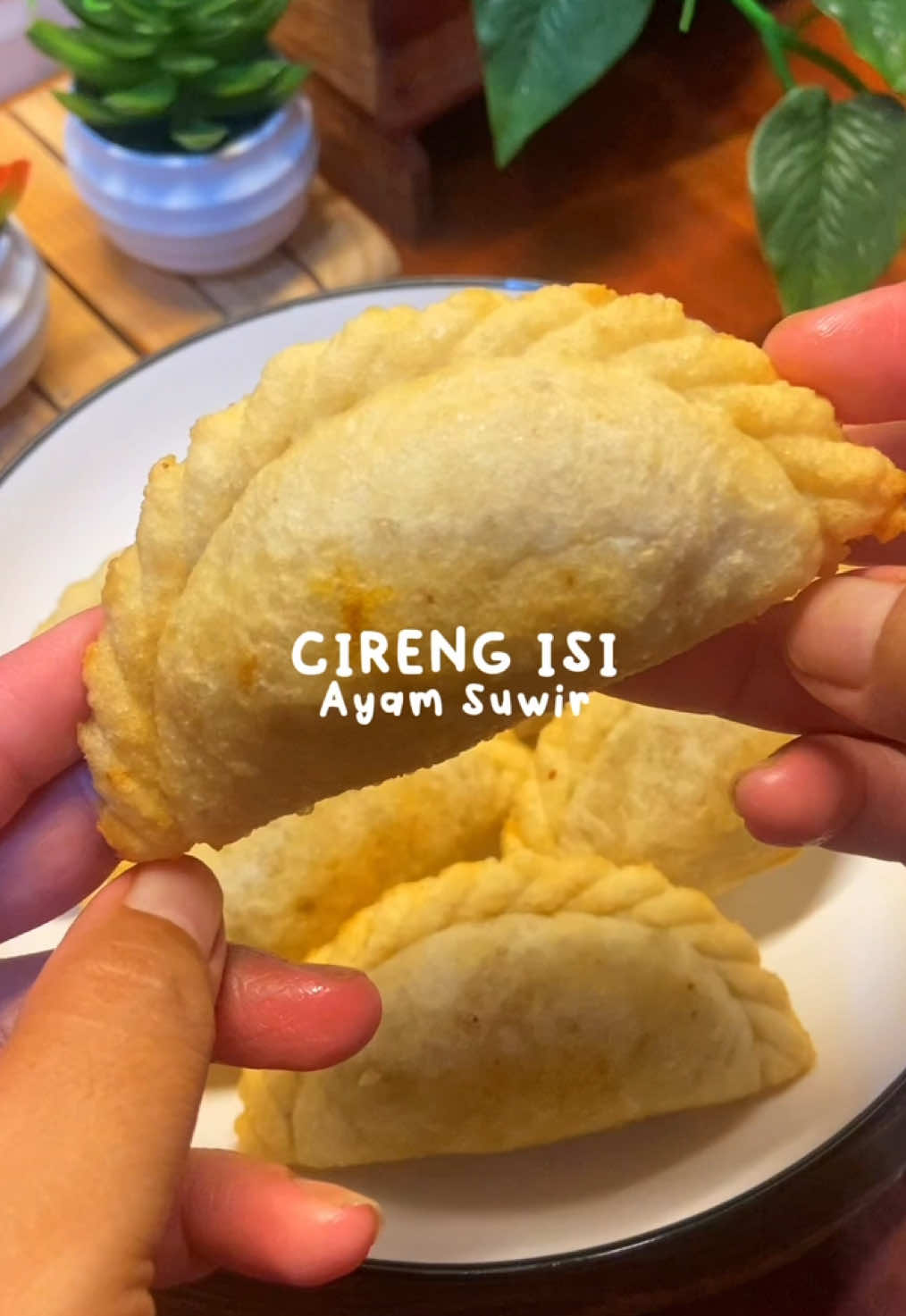 Cireng favorite akyuuu, selalu bikin banyak buat stock jd tinggal goreng2 aja, bikinnya guampangg bgt, cusss recook 😋🤤 #cireng #ayamsuwir #cemilan #jajanantiktok #jajananviral #cemilanviral #pedasnyanaiklevel #cooking #EasyRecipe #Recipe #trending #foodtiktok #resepsimple #fypage #fyp #masakansimple 