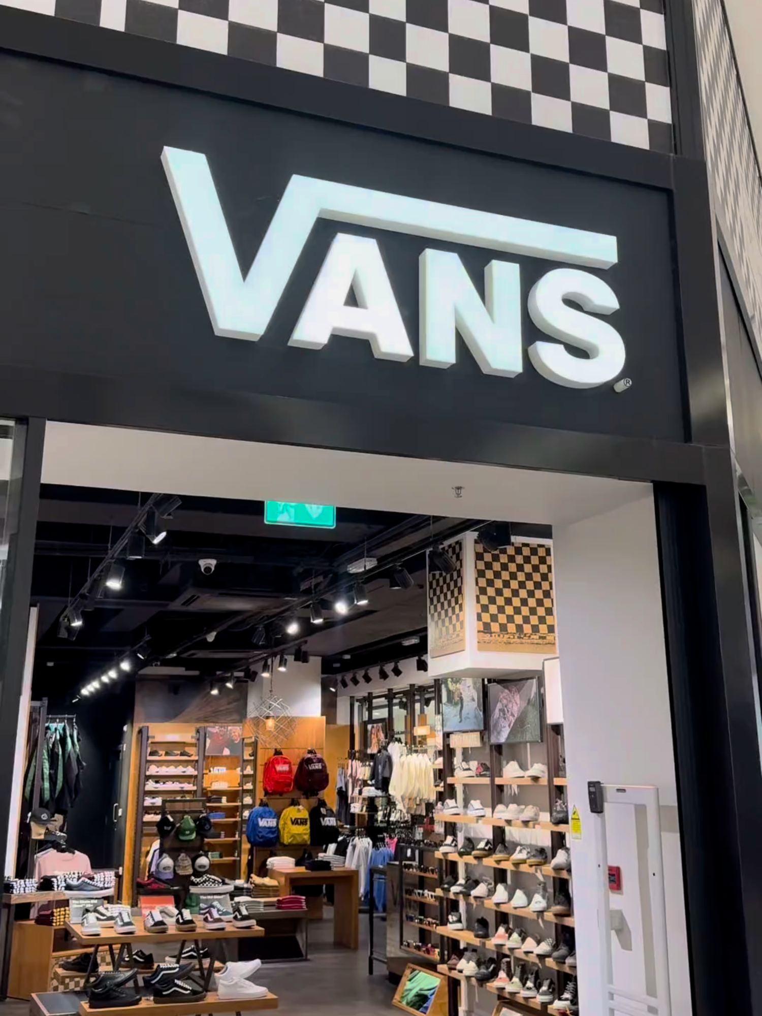 Spring fits just hit different with Vans. 🌸🛹 From classic kicks to fresh drops, Vans at Jervis Shopping Centre has something cool for everyone. 👟 Come find your vibe this season.  #Vans #Dublin #VansClothing #VansIreland #DublinStyle #DublinShopping #dublinireland #JervisShoppingCentre