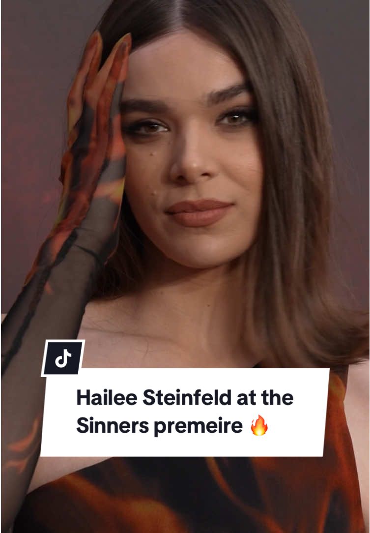 #HaileeSteinfeld looked literally 🔥🔥🔥 at the Sinners premiere in #London #redcarpet #fashion 
