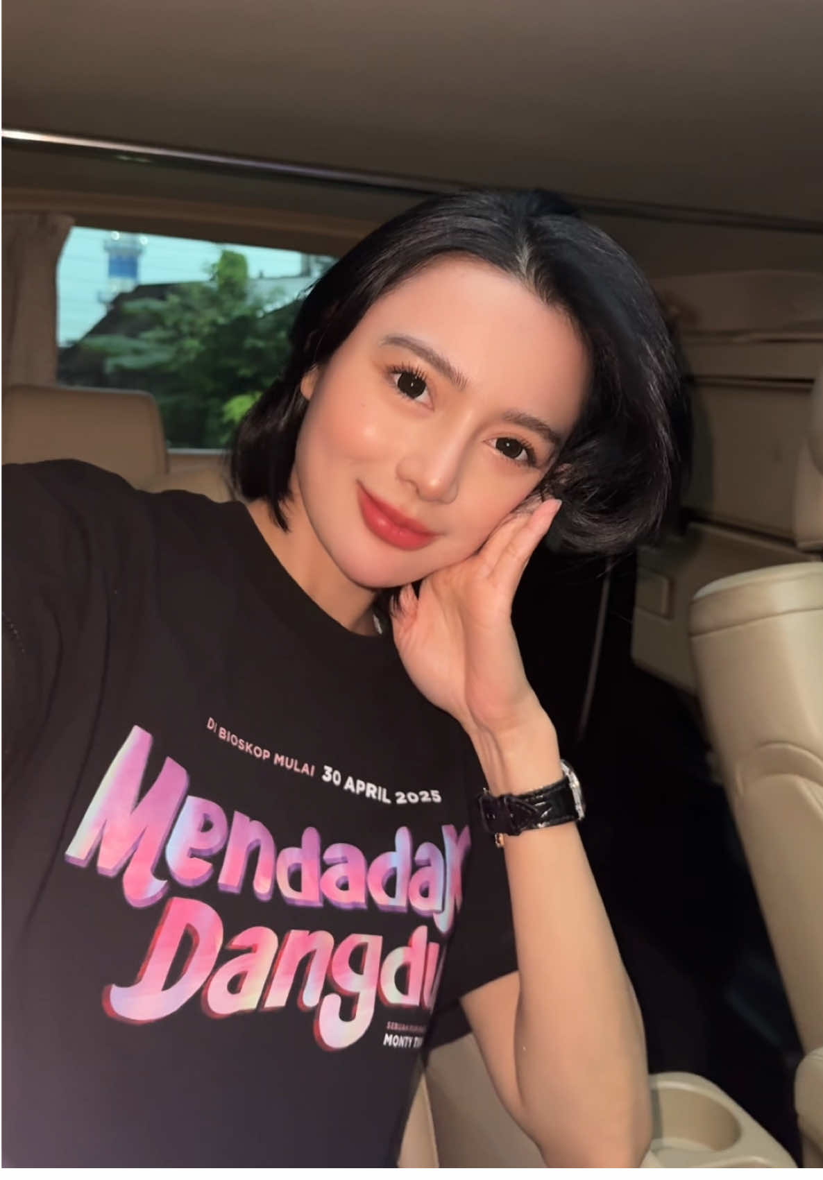 Enak lagunya .. Tapi belom hafal 😁
