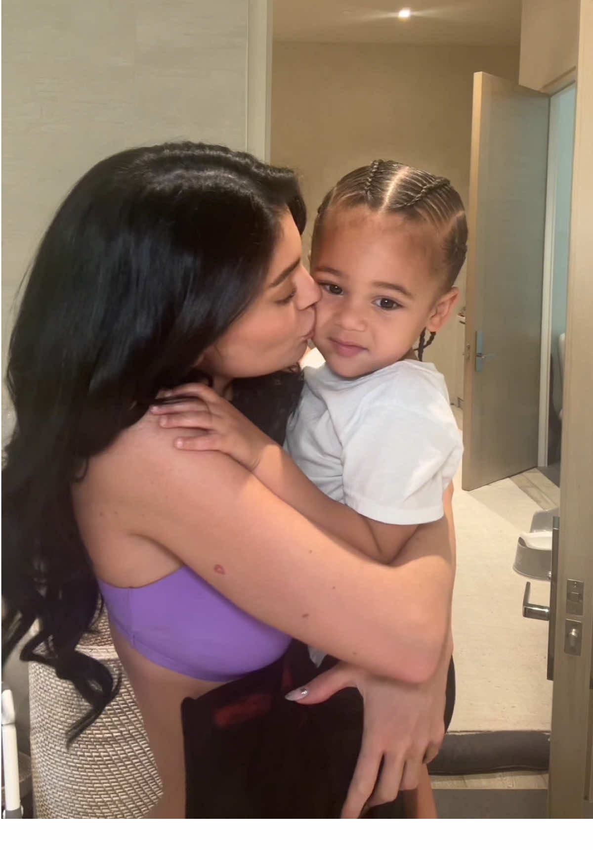 Kylie Jenner’s son Aire helping her get ready for Coachella 🥹 my heart can’t take this cuteness #KylieJenner #Aire #Coachella #TheKardashians #Coachella2025 #MTVCeleb 