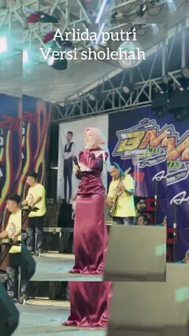 Arlida putri #jandatujuhkali #arlidaputri #hijaber 