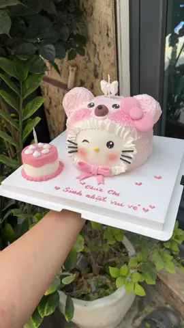 Xinhh iuu 🫶 #banhkemlongbien #banhgatolongbien #banhkemchobegai #quasinhnhat #burncake #hellokitty 