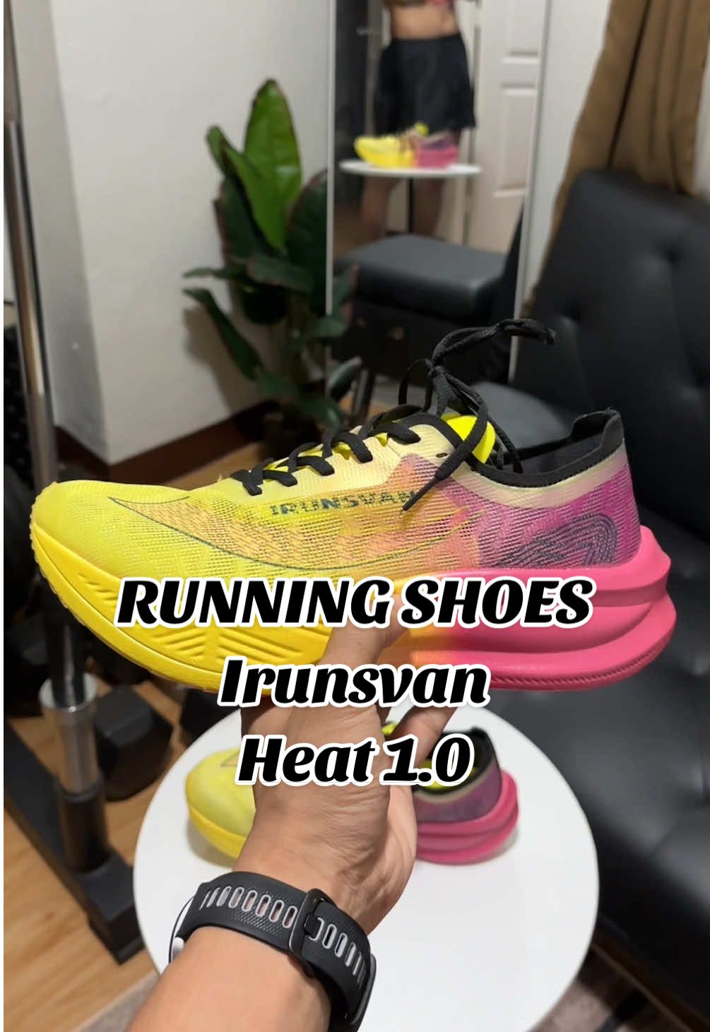 Replying to @lestergalarion  HEAT 1.0 from IRUNSVAN.Carbon plated running shoes, lightweight, breathable and it has soft responsive cushioning. #sportshoes #runningshoes #menshoes #irunsvanshoes #fyp