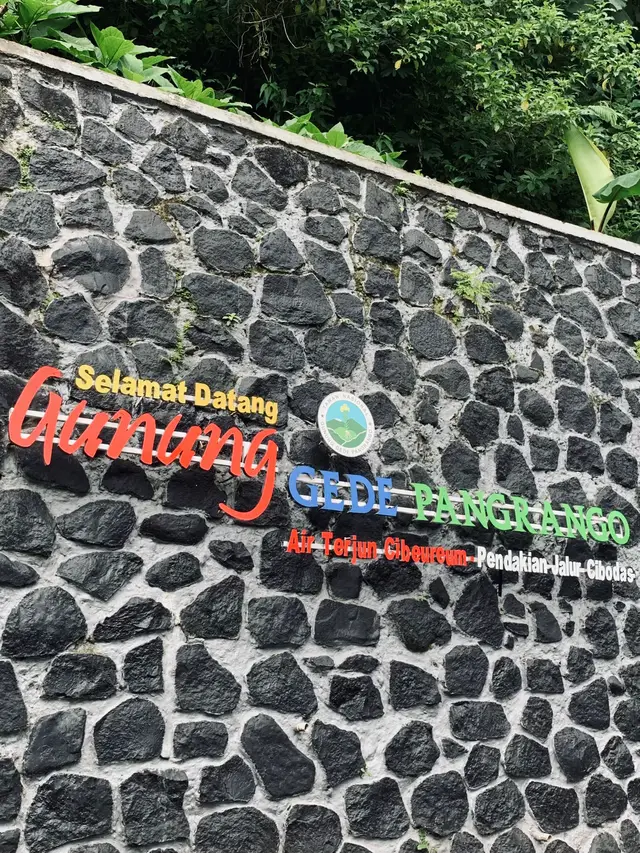 Next kita kemana lagi yaa? #curugcibereumgununggede #telagabiru #gununggedepangrango #trekinggg #fyppppppppppppppppppppppp #CapCut @GUNUNG GEDE PANGRANGO @IG:Curugcibereum.official 