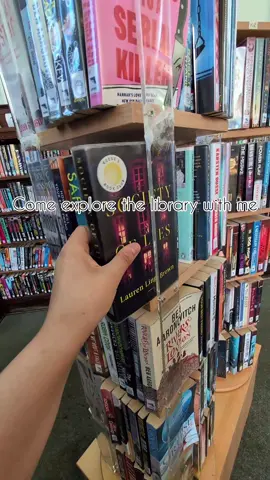 explore the library for some books to add to my tbr 📚 do you want to see a library haul? #reading #books #library #librarybooks 