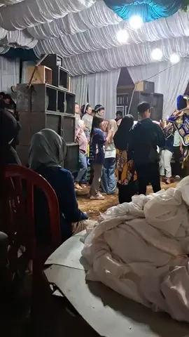 demi naon ?  #lagu #demi #kabogoh #versi #bajidoran #tanjikudarenggongsumedang #mekarmudansgroup #mekarmudacileungsing #fy #fyp #fypシ゚ #fyppp #pyf #pyfツ #pyfツviral_❤ #pyfatuh #lewatberanda #senitanjikudarenggong 