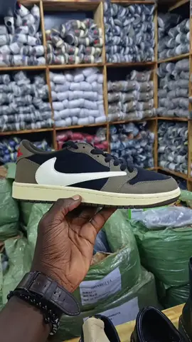 Jordan 1 low Travis assorted sizes ksh.3000 📞0758570118 #sneakershopping #sneakers ##sneakersaddict #awefriquefootwear #mocha #travis #j1 #jordan1low #travisscott #fypシ゚ #fyp #howtostyle #howtostyleoutfits 