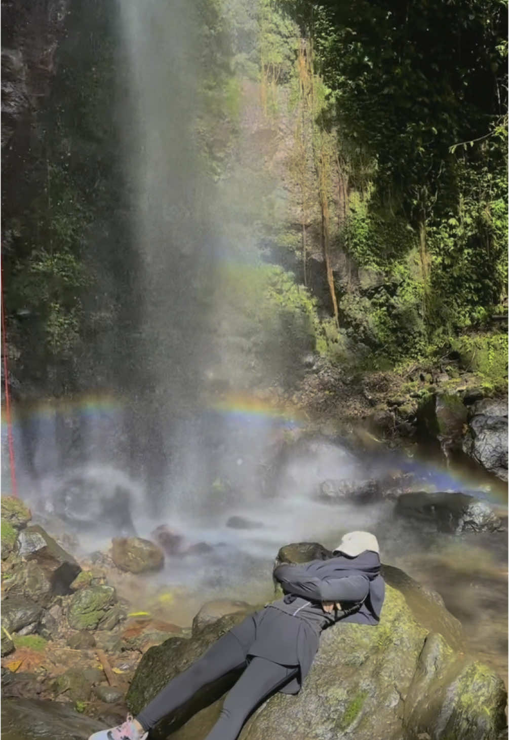 New Experience🤸🏻‍♀️ bonus ada pelanginya😍🌈 #canyoning #canyoneering #curugbogor #curugciampea #adrenaline #fyp