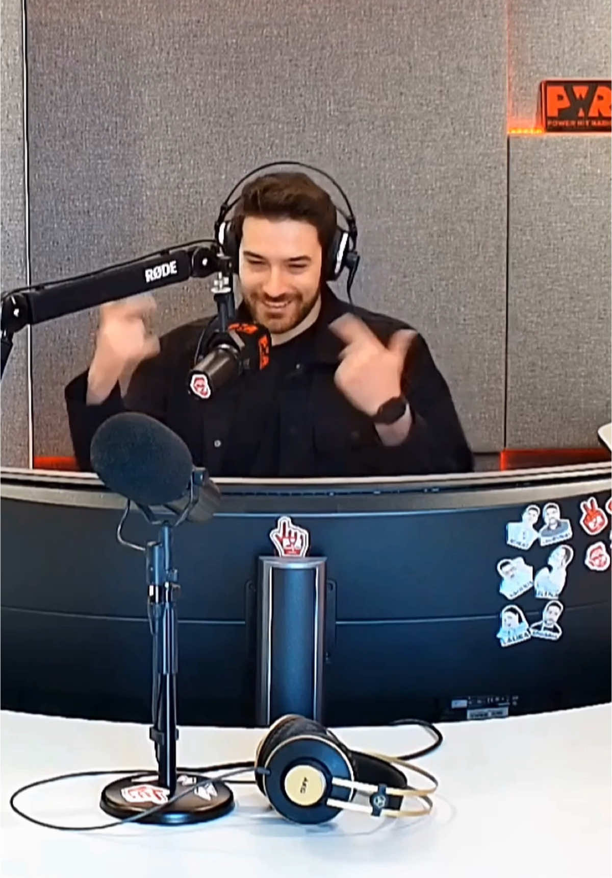 TikTok šokiai darbe!