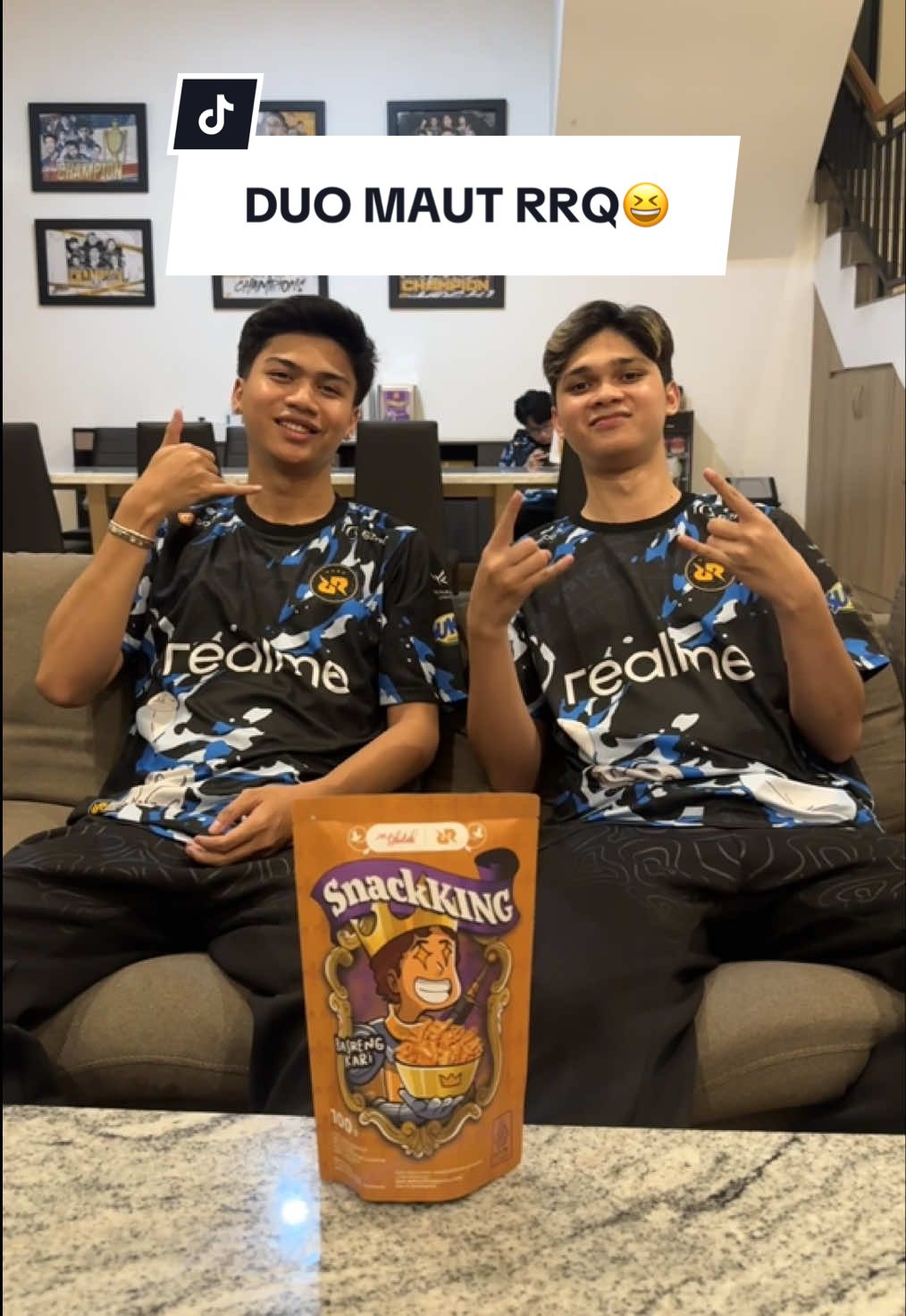 Ih yang request duo maut rrq @rrq_rinz @RRQ_DUTZZ 🔥😎 #teamrrq #vivarrq #rrqhoshi #rrqkazu 