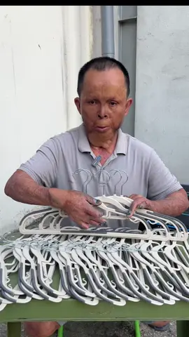 Combo móc treo quần áo ạ. Em Khang cảm ơn các bác rất nhiều! #moctreoquanao #xuhuong