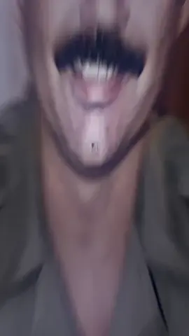 صدام حسين والجندي الايراني 😂💔#صدام_حسين #تصميمي #فيديو_ستار #صداميون#viralvideo 