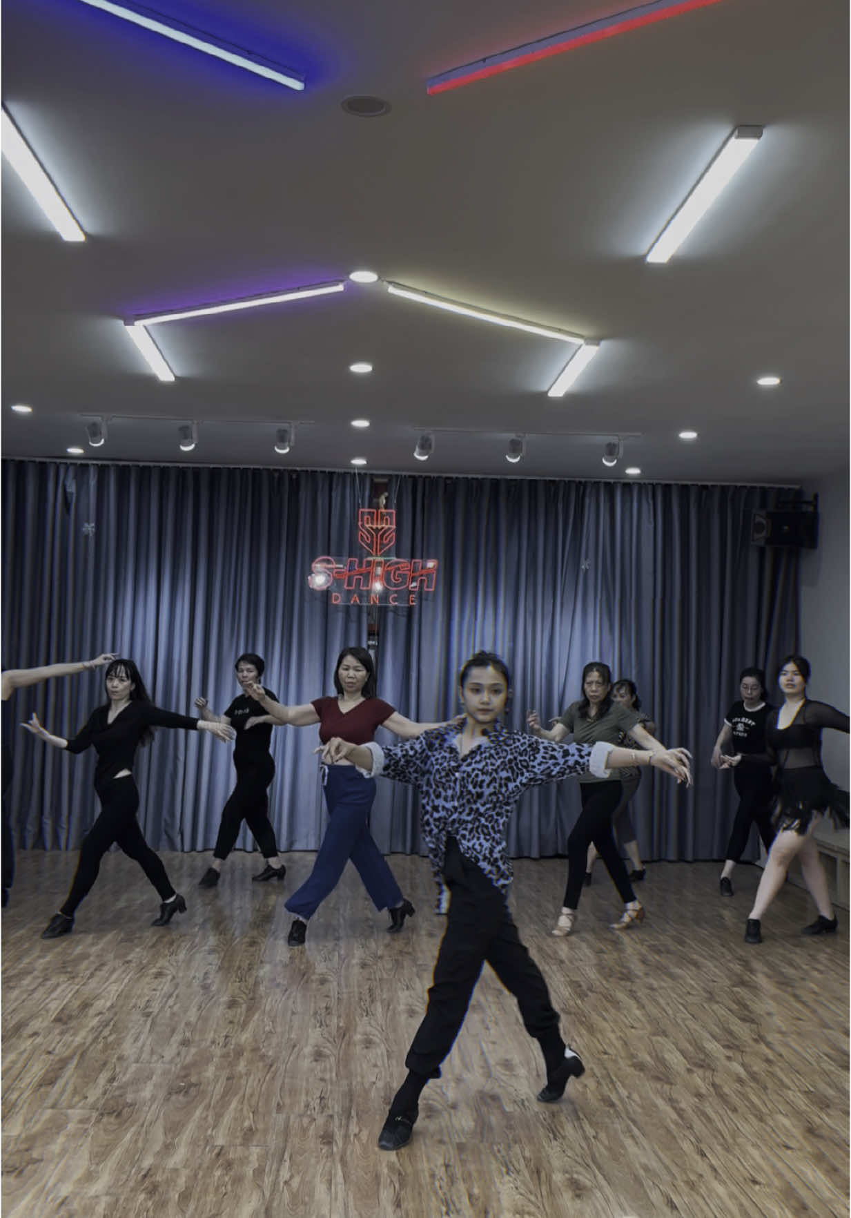 wanna do some rumba😚   💃🏽 @S-HIGH DANCE  #quantrinh #dancesportvn #ballroomdancer #latin #rumba #fyp #dancerlife #shighdance 