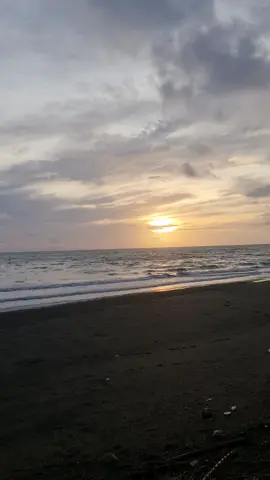 Part 1 Free to story #sunset #dagat #pieceofmid #prankvideo 
