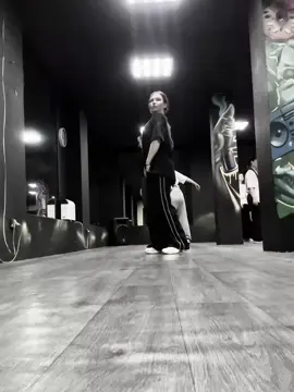 ch by @𝐀𝐑𝐈𝐍𝐀 𝐍𝐀𝐙𝐀𝐑𝐎𝐕𝐀 #dance #hiphop #dancenbeat #irkutsk 