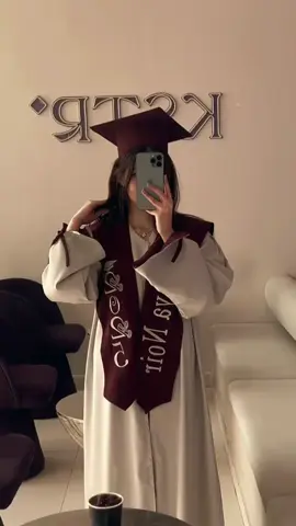 نستقبل طلبات التخرج بكل حب ✨️🎓 #عبايات_تخرج #روب_تخرج #عبايه_تخرج_2025 #عبايات_تخرج_2025 #وشاح_تخرج #ارواب_تخرج #عبايات_تخرج 